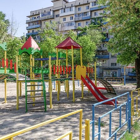 Artal Apartment On Obolonskyi Avenue 16A كييف المظهر الخارجي الصورة