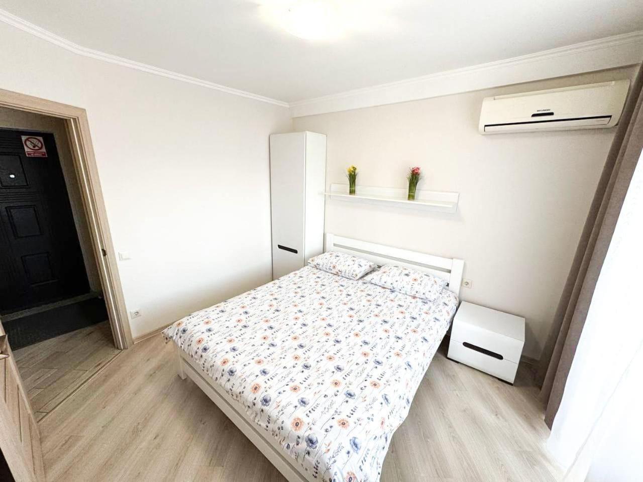 Artal Apartment On Obolonskyi Avenue 16A كييف المظهر الخارجي الصورة